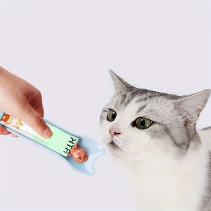 Cat Squeeze-Treat Feeding Spoon